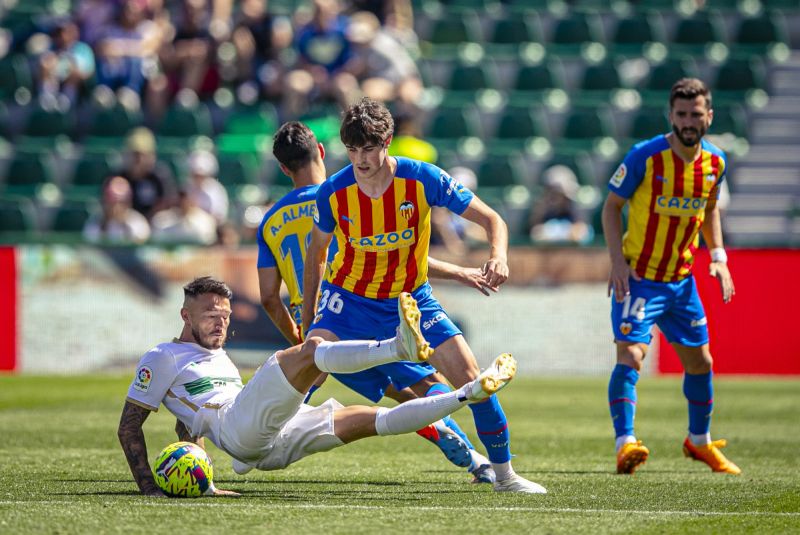 Nhận định soi kèo Valencia vs Oviedo lúc 02h00 ngày 30/9/2025
